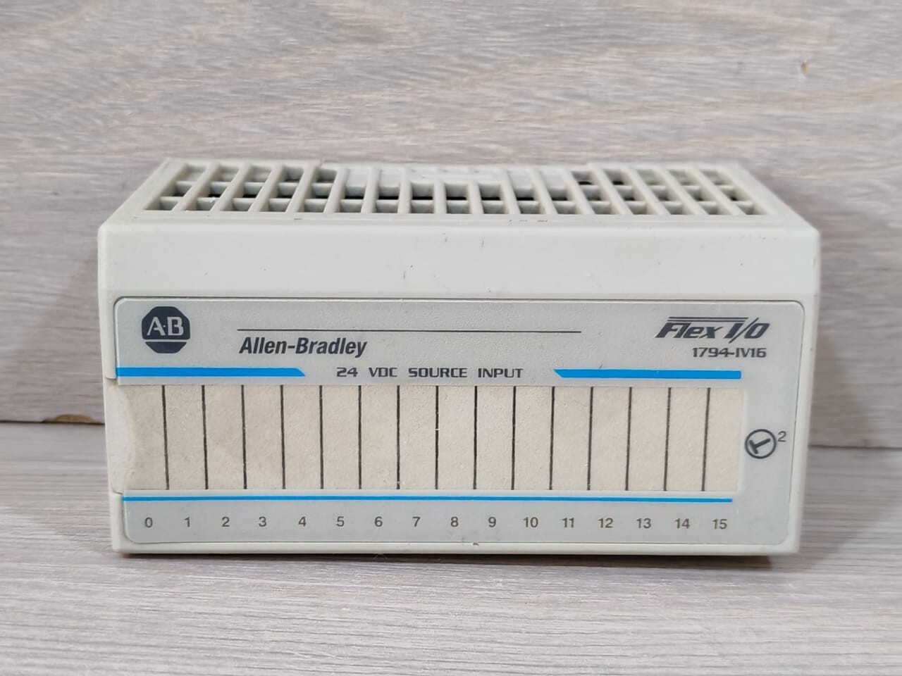 Allen-Bradley 1794-IV16 & 1794-TB3S SER.A ALLEN-BRADLEY 1794-IV16 & 1794-TB3S SER.A 24VDC SOURCE INPUT MODULE 3