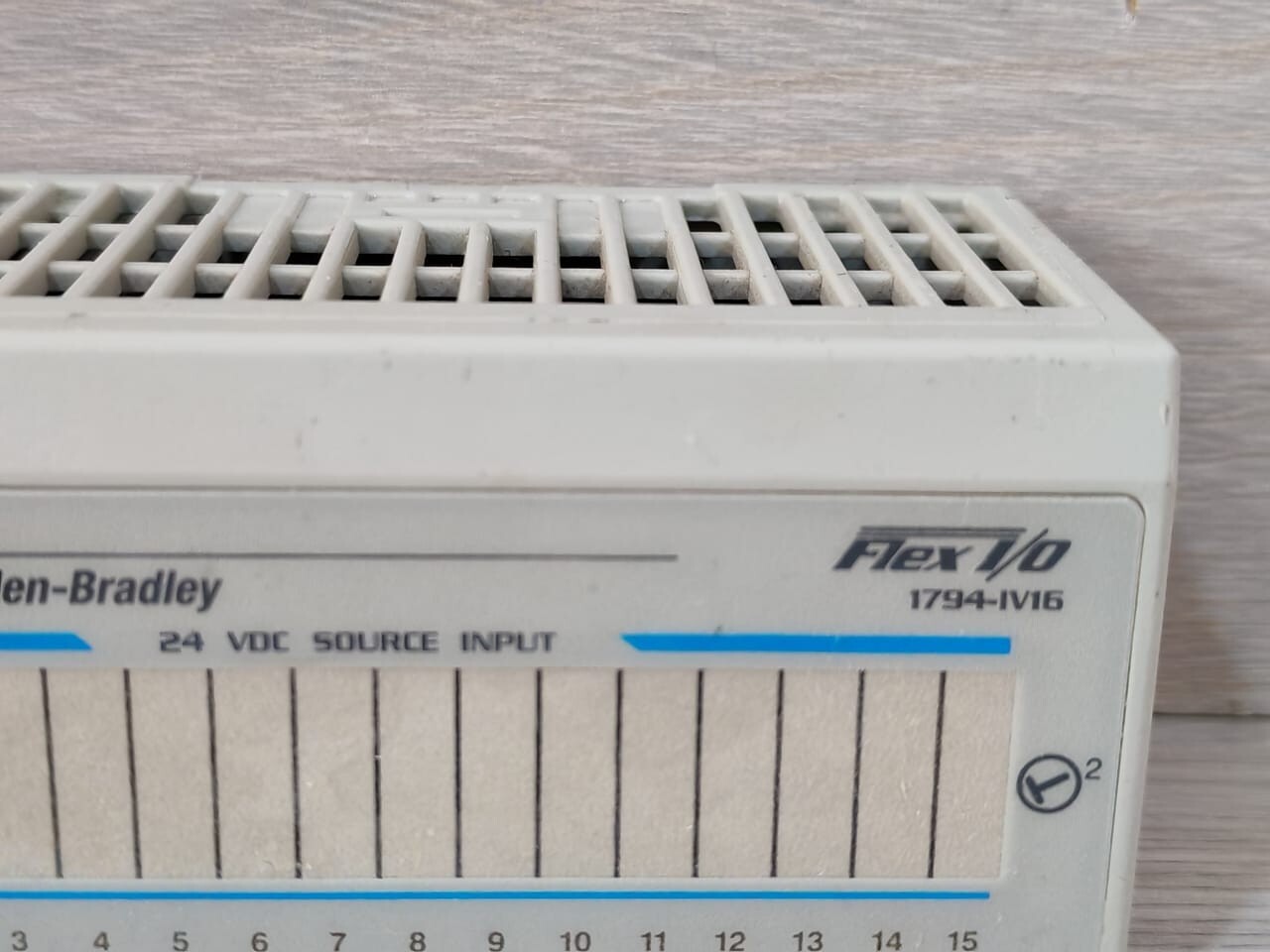 Allen-Bradley 1794-IV16 & 1794-TB3S SER.A ALLEN-BRADLEY 1794-IV16 & 1794-TB3S SER.A 24VDC SOURCE INPUT MODULE 4