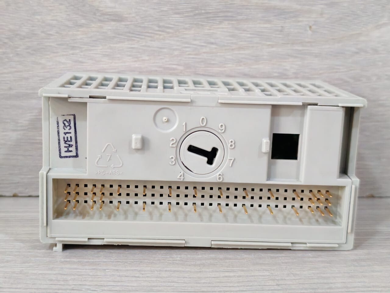 Allen-Bradley 1794-IV16 & 1794-TB3S SER.A ALLEN-BRADLEY 1794-IV16 & 1794-TB3S SER.A 24VDC SOURCE INPUT MODULE 7