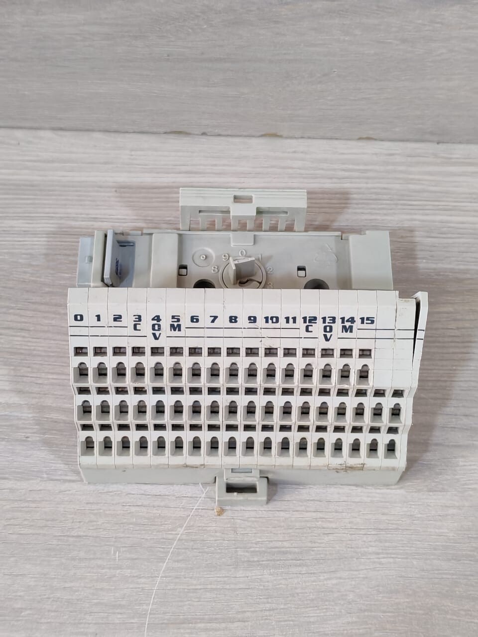 Allen-Bradley 1794-IV16 & 1794-TB3S SER.A ALLEN-BRADLEY 1794-IV16 & 1794-TB3S SER.A 24VDC SOURCE INPUT MODULE 10