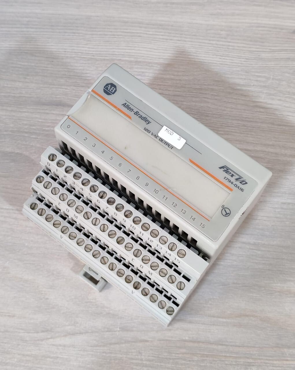 Allen-Bradley 1794-OA16 & 1794-TB3 SER.A ALLEN-BRADLEY 1794-OA16 & 1794-TB3 SER.A FLEX I/O 120 VAC OUTPUT MODULE 6