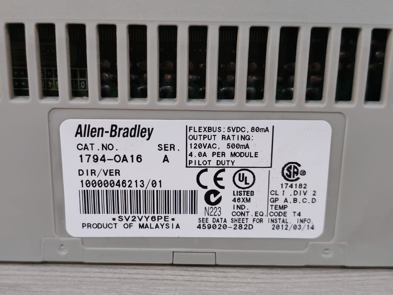 Allen-Bradley 1794-OA16 & 1794-TB3 SER.A ALLEN-BRADLEY 1794-OA16 & 1794-TB3 SER.A FLEX I/O 120 VAC OUTPUT MODULE 7
