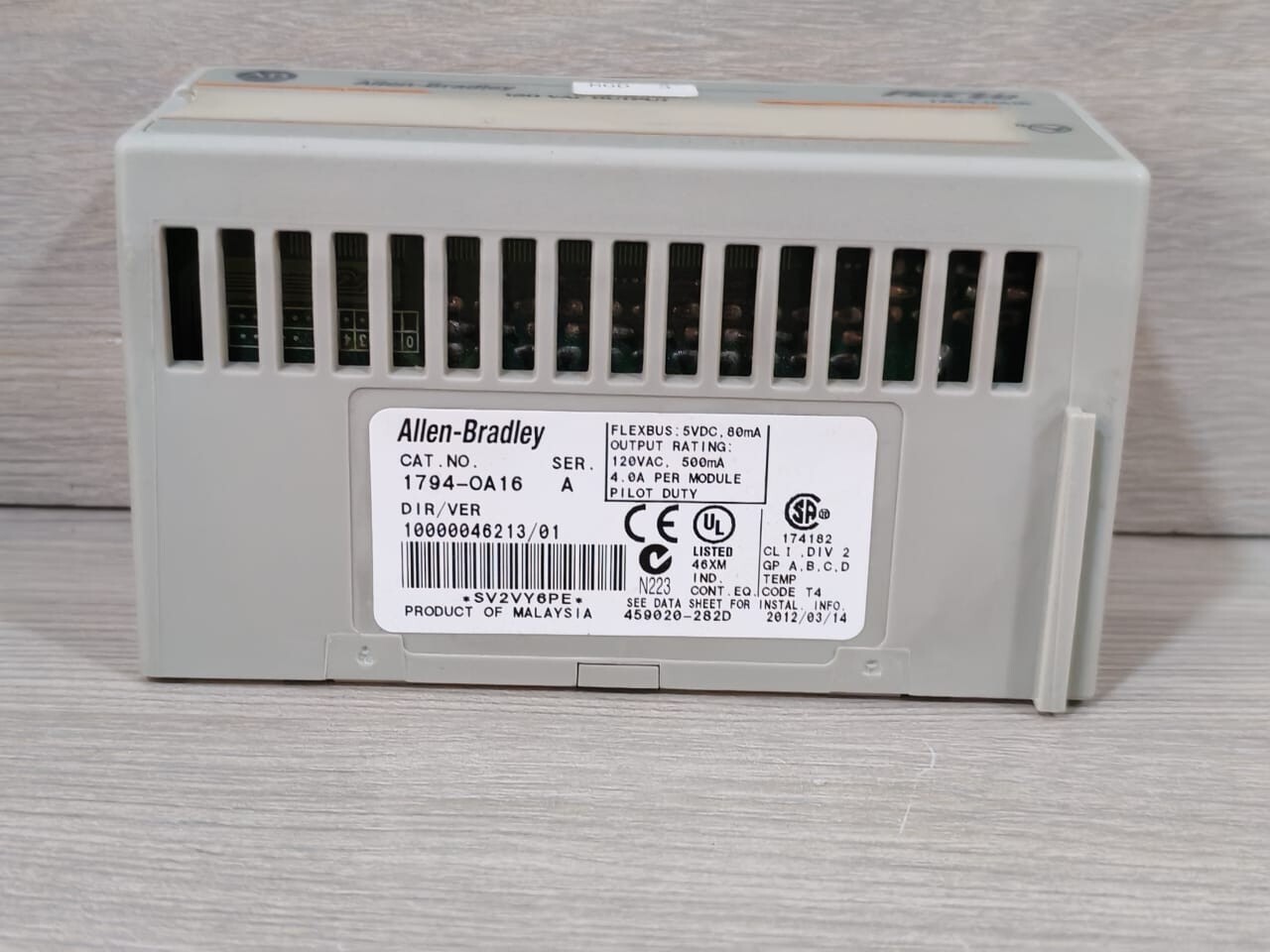 Allen-Bradley 1794-OA16 & 1794-TB3 SER.A ALLEN-BRADLEY 1794-OA16 & 1794-TB3 SER.A FLEX I/O 120 VAC OUTPUT MODULE 9