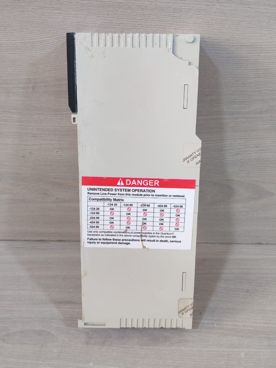 Schneider Electric 140 CPS 124 20 Schneider Electric 140 CPS 124 20 Power Supply PV.06 RL.03- WITHOUT COVER 7
