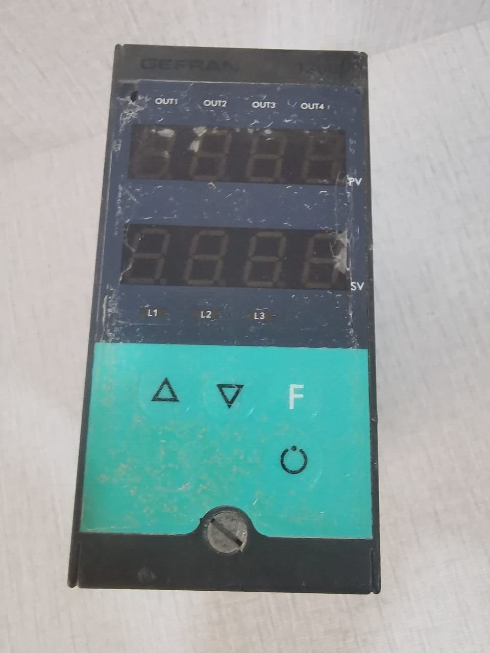 GEFRAN 1200-RR00-00-0-1 GEFRAN 1200-RR00-00-0-1 Temperature Compact Controller 2