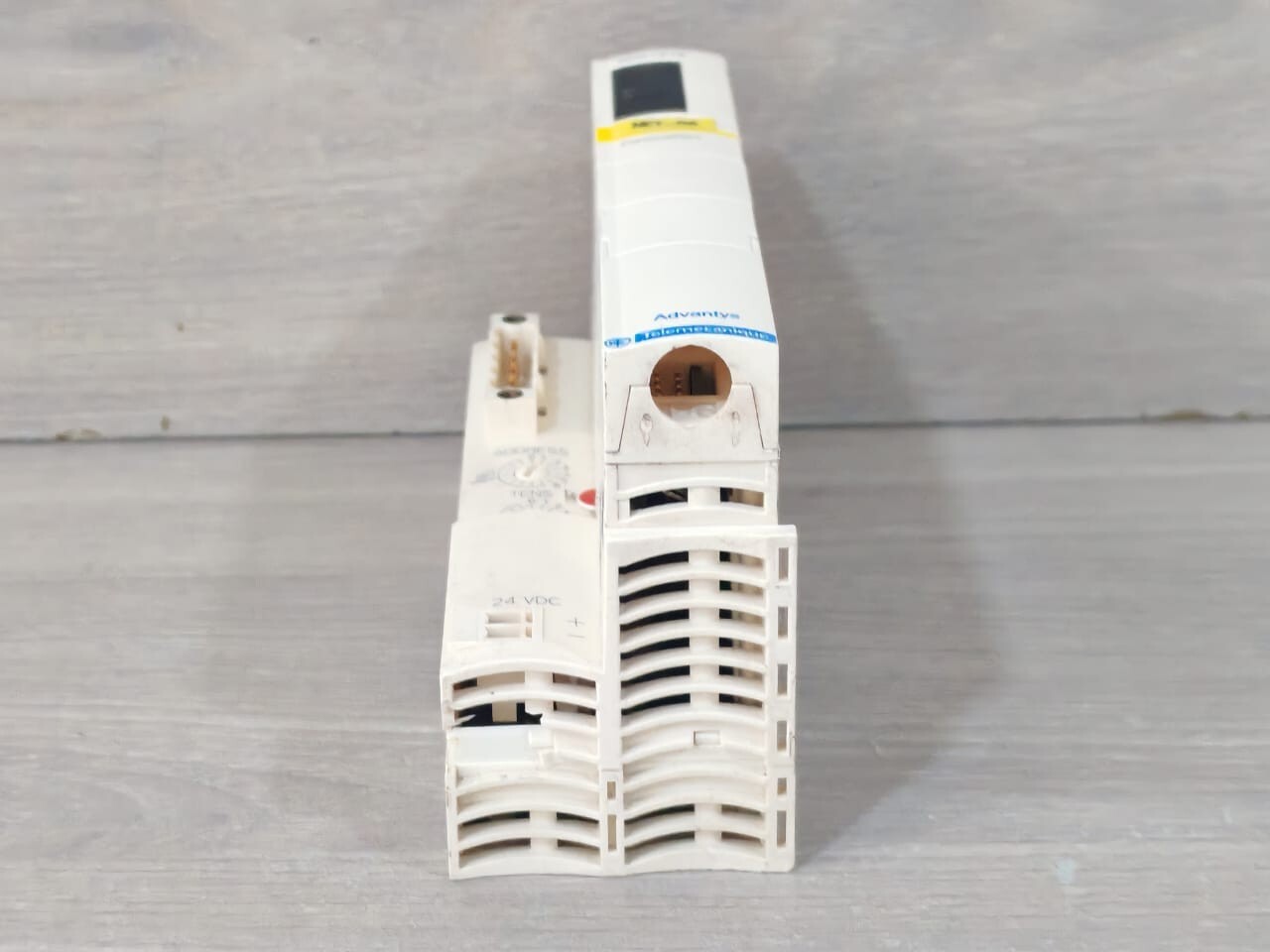 Schneider Electric STBNDN1010 Telemecanique Advantys by Schneider Electric STBNDN1010 Interface Module 7