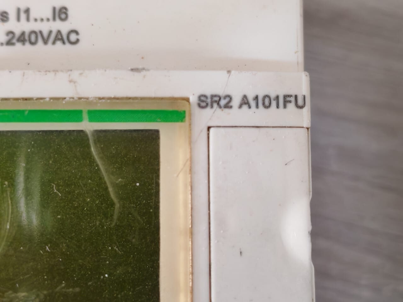 Schneider Electric SR2 A101FU Schneider Electric SR2 A101FU Programmable relay 2