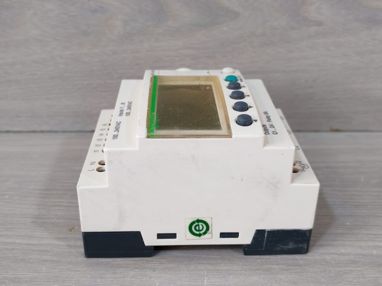 Schneider Electric SR2 A101FU Schneider Electric SR2 A101FU Programmable relay 5