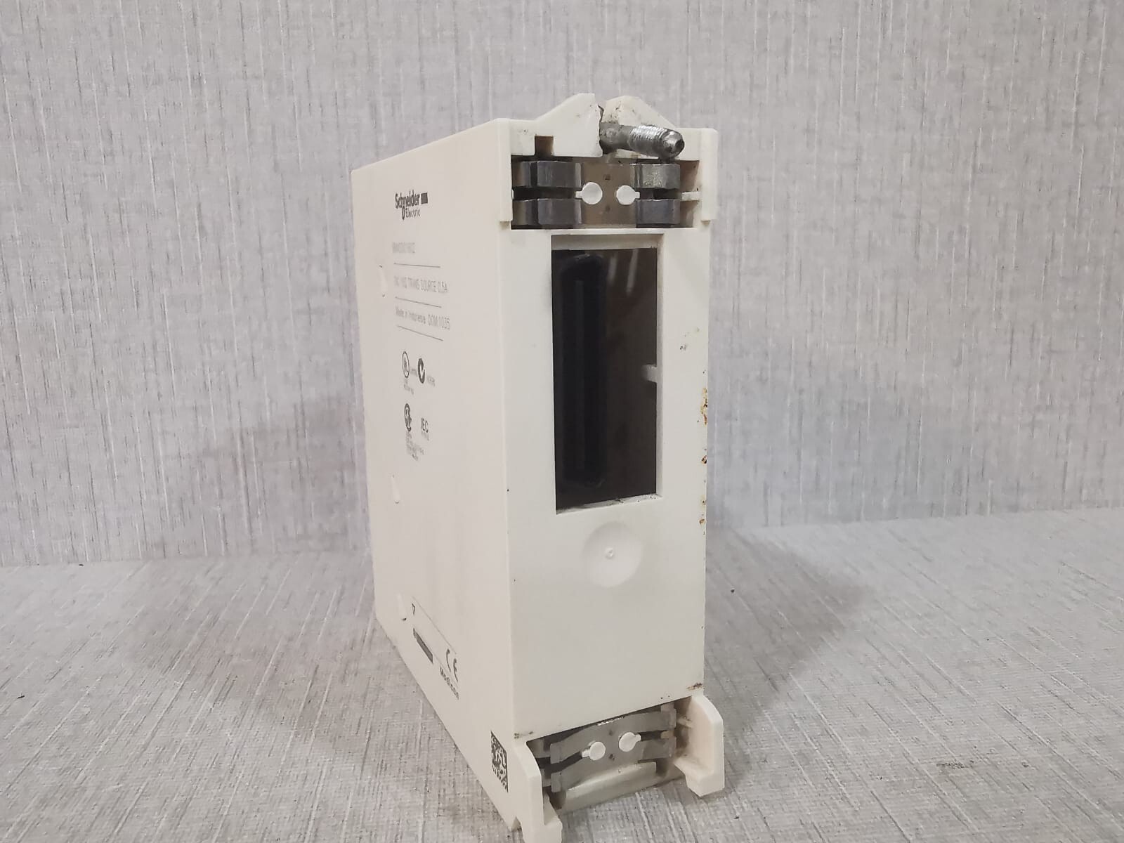 Schneider Electric BMXDDO1602 Schneider Electric BMXDDO1602 Modicon Module 2