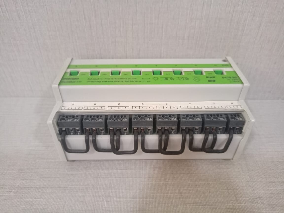 Merten 6478-93 MERTEN 6478 93 Switching Actuator 647893 2