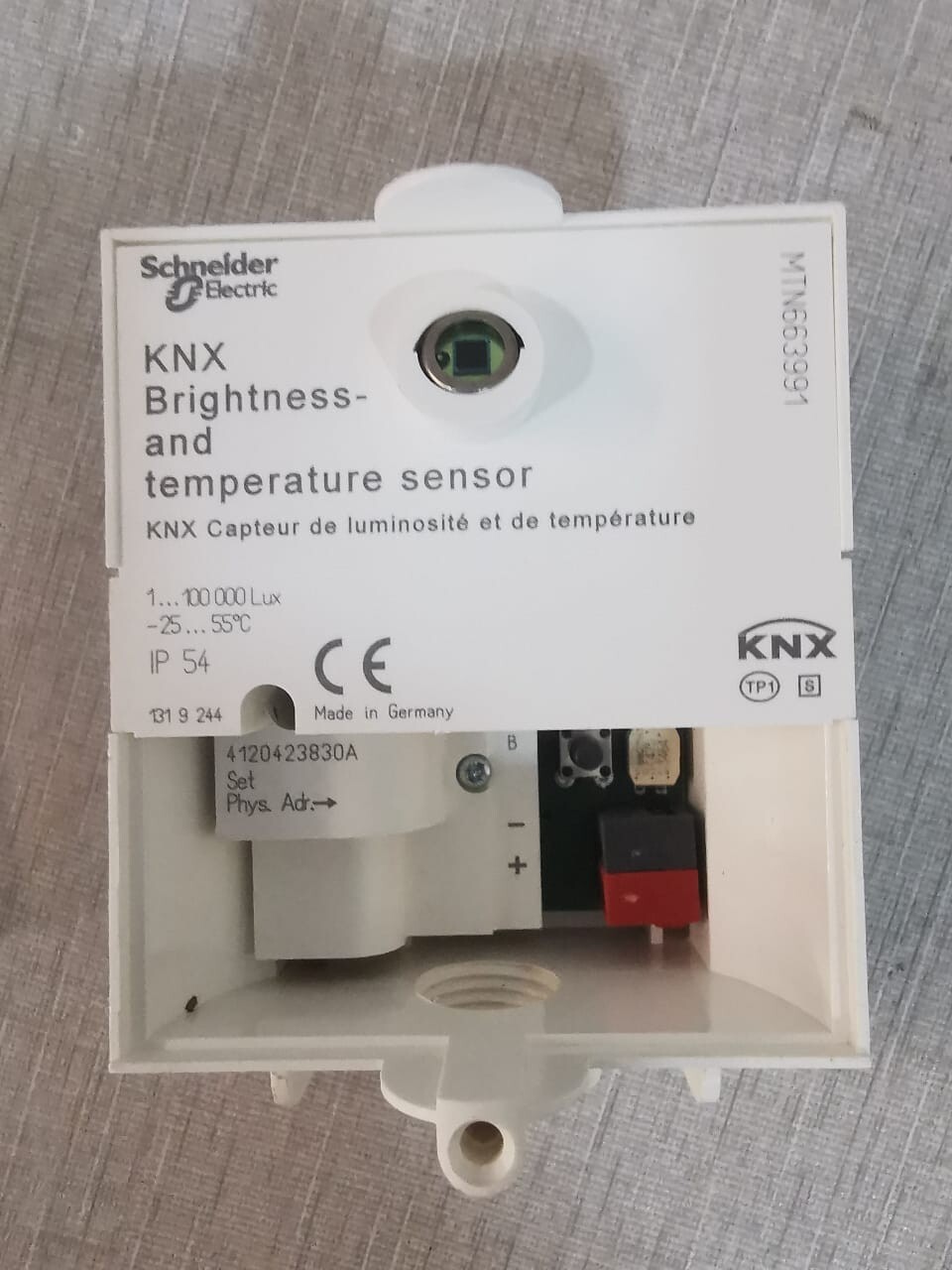 Schneider Electric MTN663991 Schneider Electric MTN663991 KNX Brightness and Temperature Sensor 2