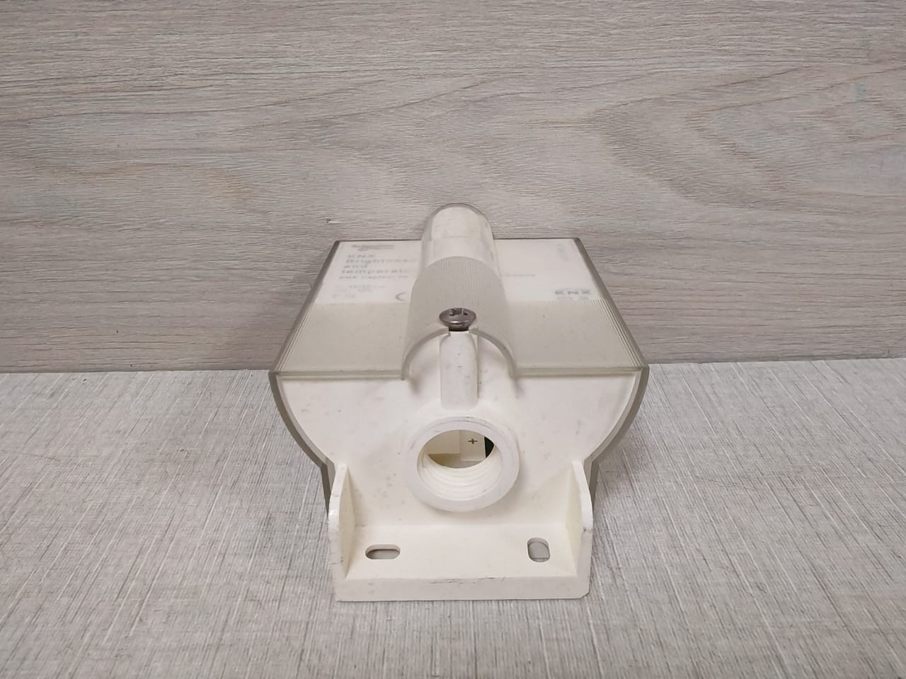Schneider Electric MTN663991 Schneider Electric MTN663991 KNX Brightness and Temperature Sensor 5