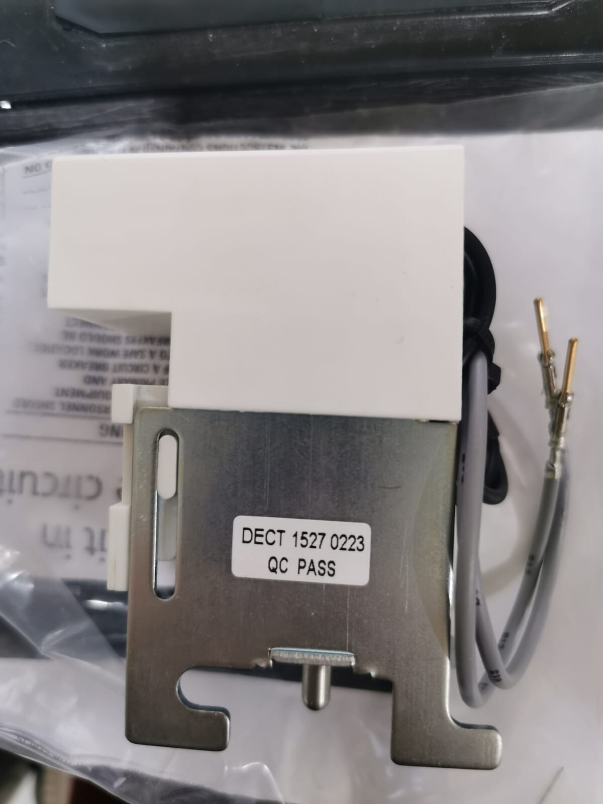 Eaton REL-208 EATON CUTLER HAMMER Spring Rel 208/240 VAC 220/250 VDC / 2C12790G49 3