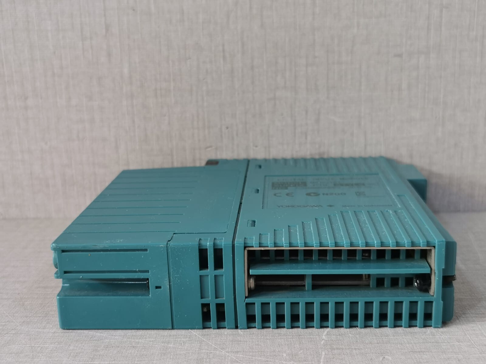 YOKOGAWA NFDV151-P10 S2 YOKOGAWA NFDV151 DIGITAL INPUT MODULE NFDV151-P10 S2 W/ NFTB5S-00 S2 CONNECTOR 8