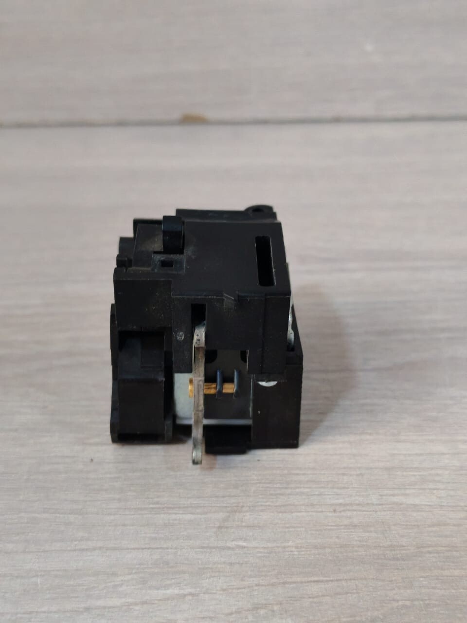 Siemens 3VL9400-1SR00 SIEMENS 3VL9400-1SR00 CIRCUIT BREAKER 110-127VAC 6