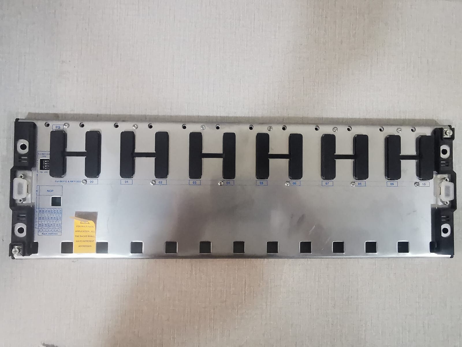 Schneider Electric TSXRKY12EX Schneider Electric TSXRKY12EX 12 SLOT EXTENSION RACK 5