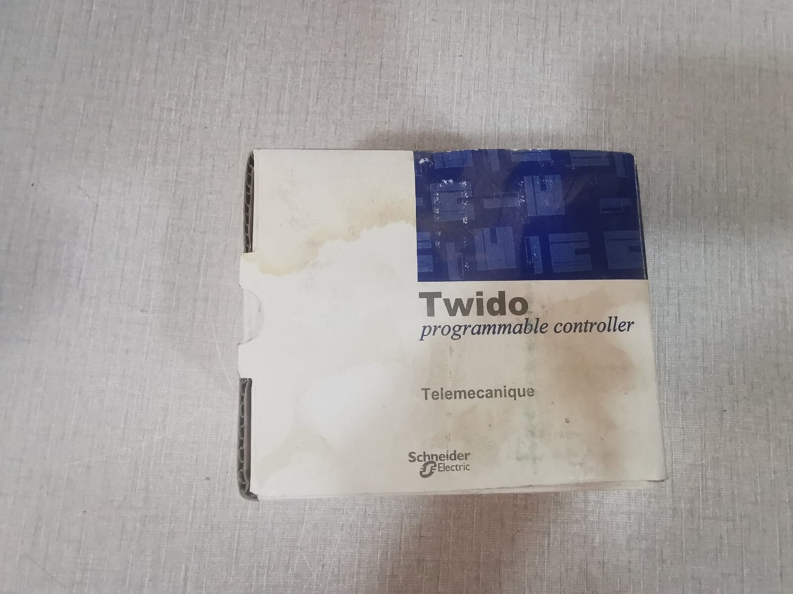 Schneider Electric TWDAMO1HT Schneider Electric Twido TWDAMO1HT Analog Expansion Module 5