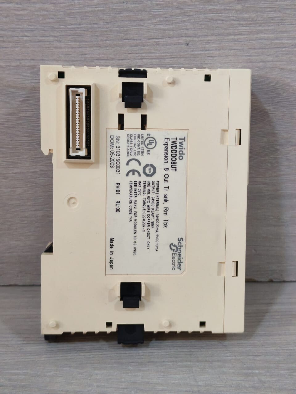Schneider Electric TWDDDO8UT Schneider Electric TWIDO TWDDDO8UT EXPANSION MODULE 8 OUT TR SNK 6