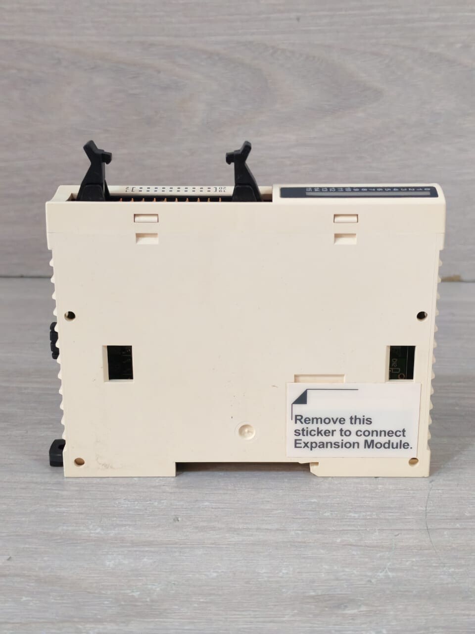Schneider Electric TWDDDI16DK Schneider Electric TWIDO TWDDDI16DK EXPANSION MODULE 16 IN D 8