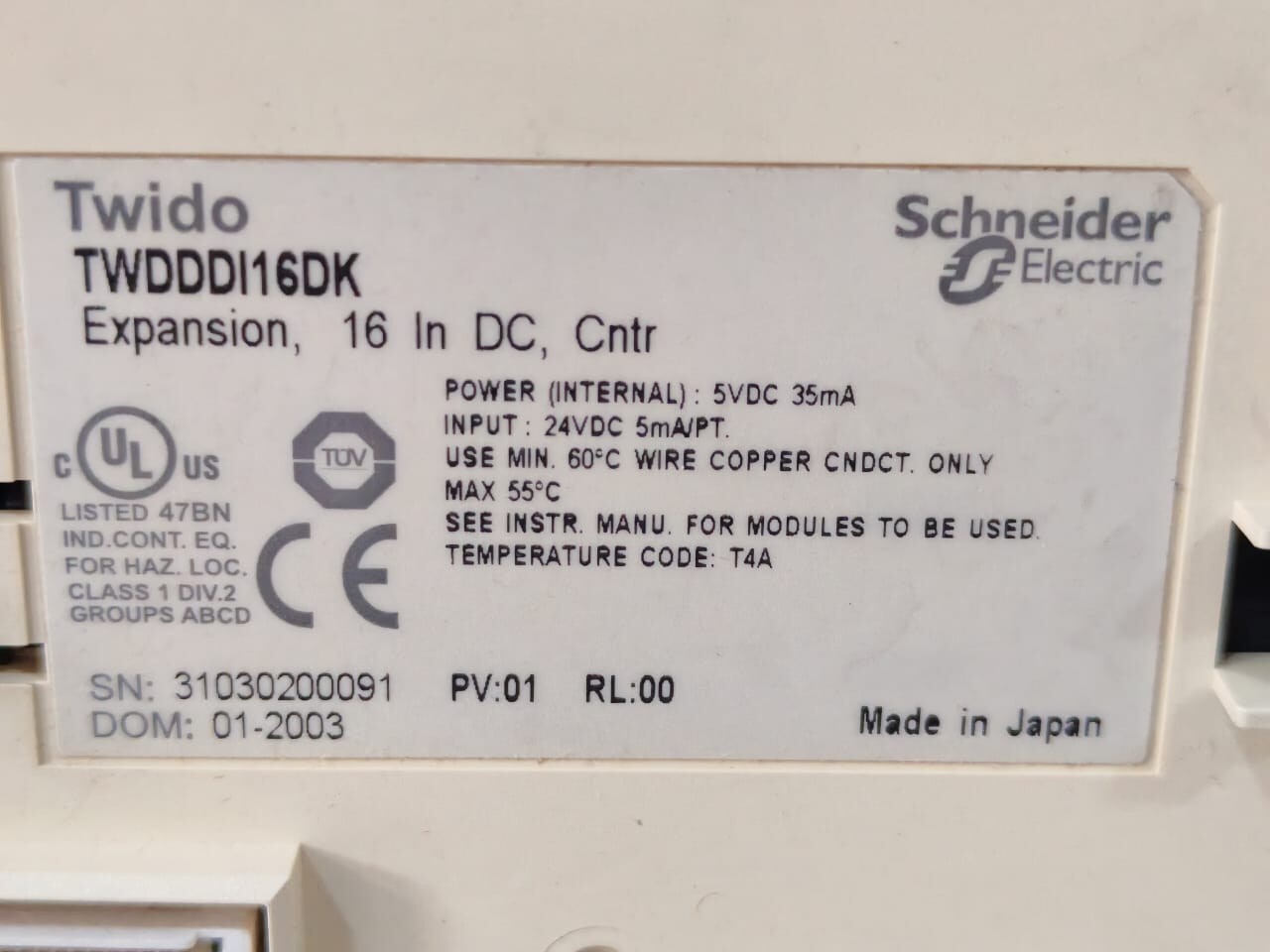Schneider Electric TWDDDI16DK Schneider Electric TWIDO TWDDDI16DK EXPANSION MODULE 16 IN D 9