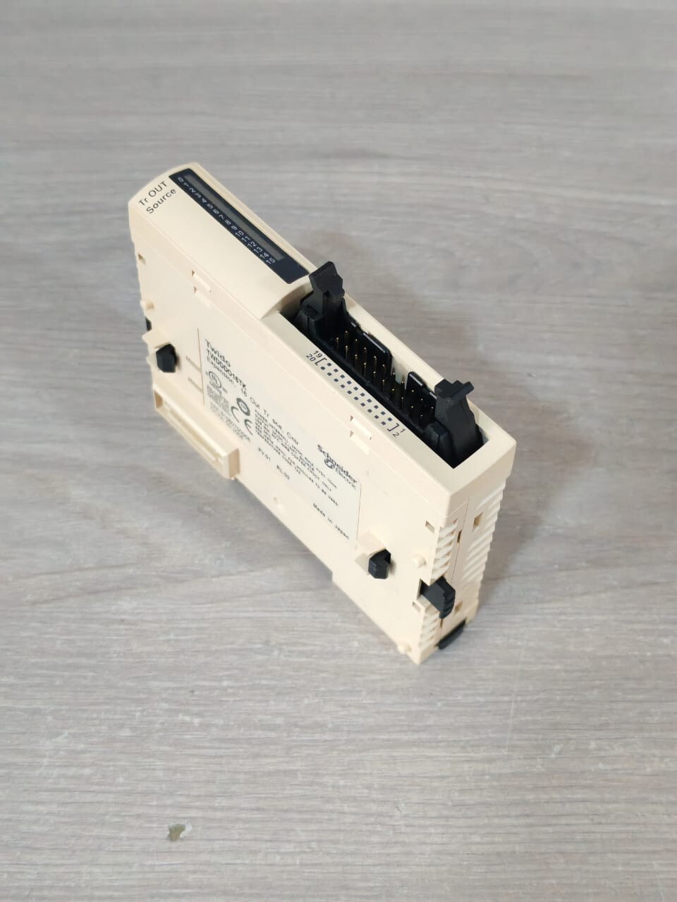 Schneider Electric TWDDDO16TK Schneider Electric TWIDO TWDDDO16TK EXPANSION MODULE 16 OUT SCE 3