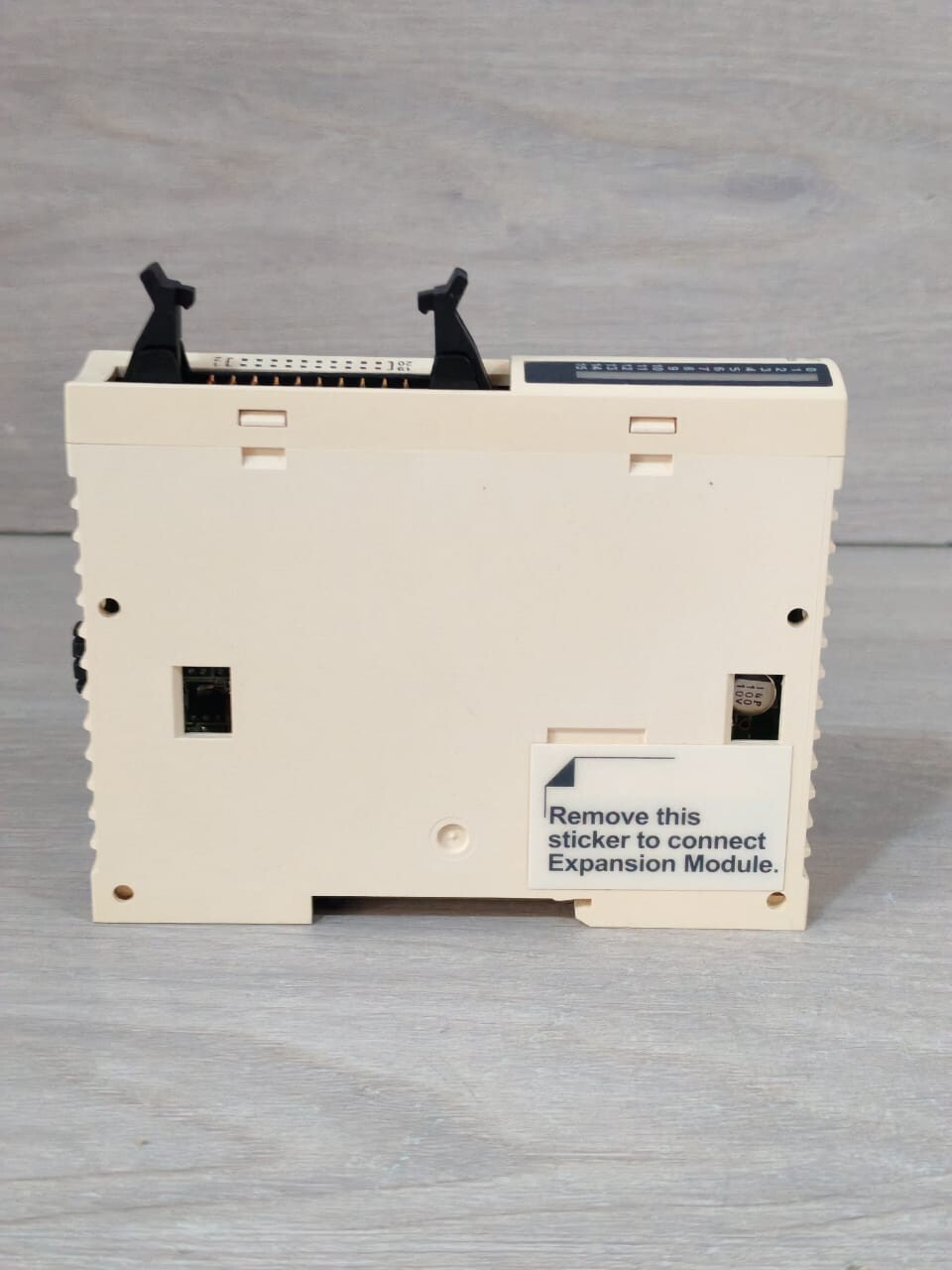 Schneider Electric TWDDDO16TK Schneider Electric TWIDO TWDDDO16TK EXPANSION MODULE 16 OUT SCE 7