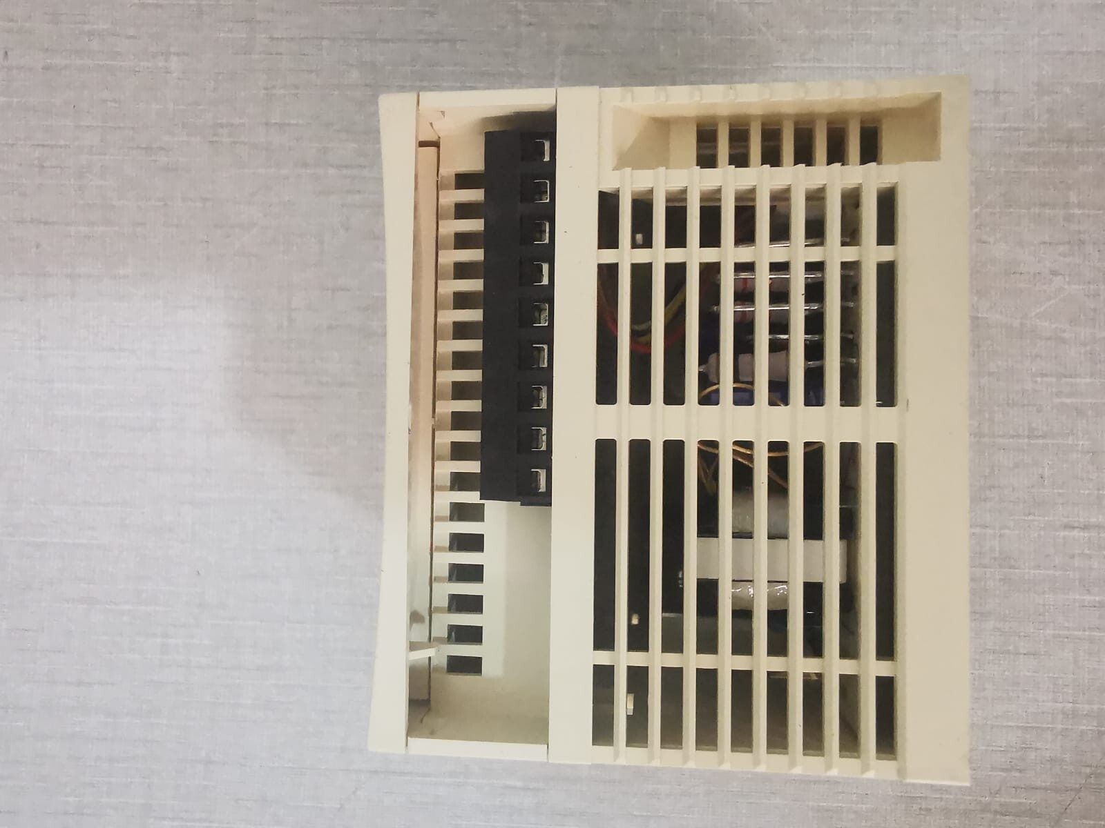 Schneider Electric TWDLCAA10DRF Schneider Electric TWIDO TWDLCAA10DRF BASE UNIT 24VDC 5