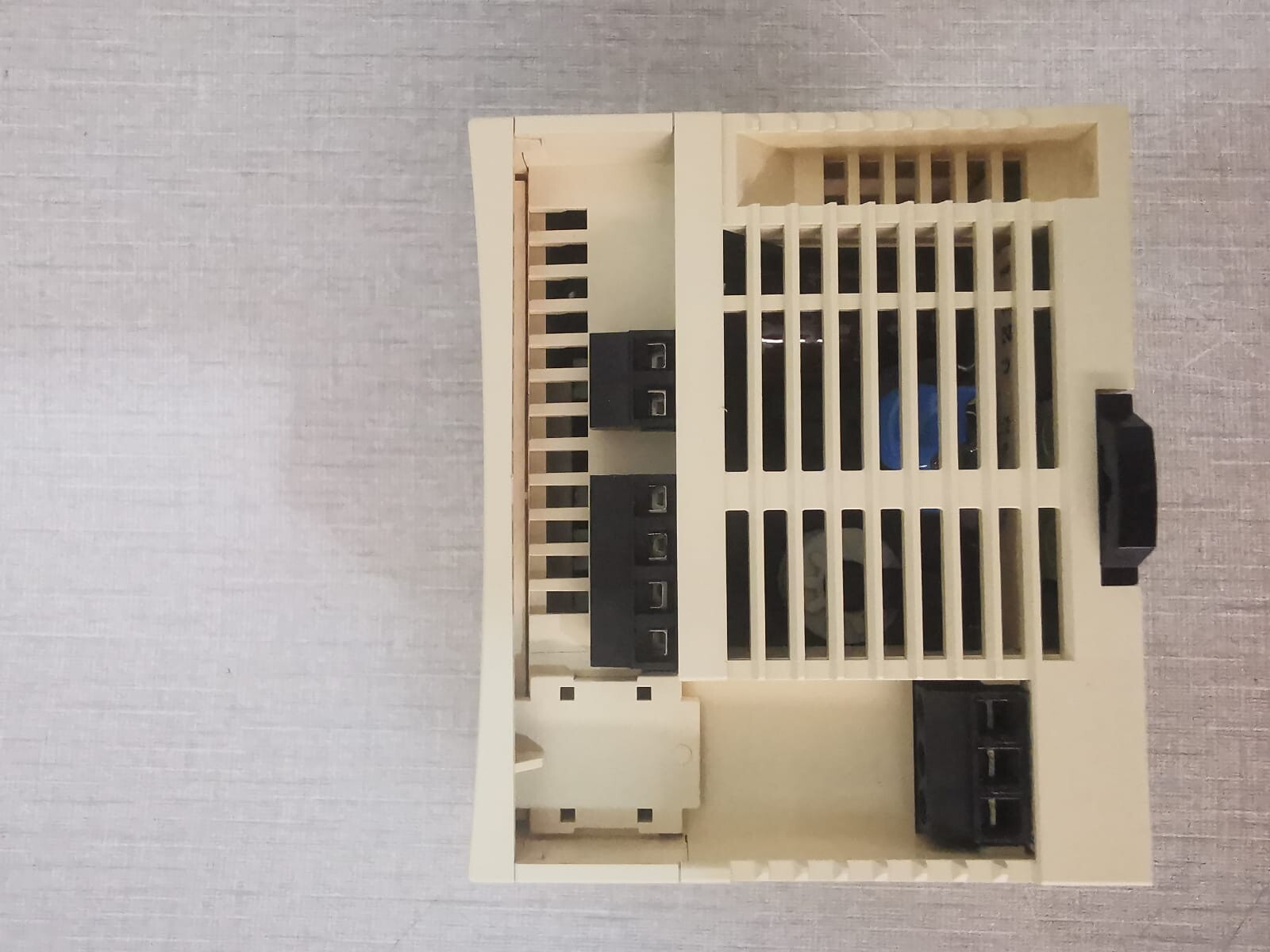 Schneider Electric TWDLCAA10DRF Schneider Electric TWIDO TWDLCAA10DRF BASE UNIT 24VDC 6