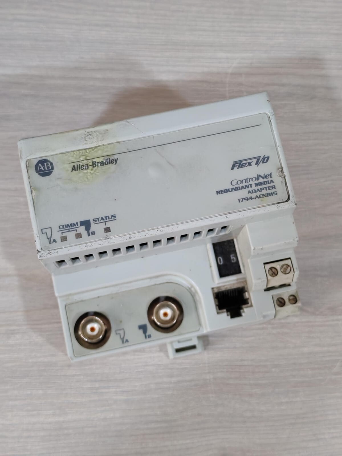Allen-Bradley 1794-ACNR15 SER.C REV 4 F/W 4.3 ALLEN-BRADLEY 1794-ACNR15 SER.C REV 4 F/W 4.3 FLEX I/O CONTROLNET -W/ DAMAGED 2
