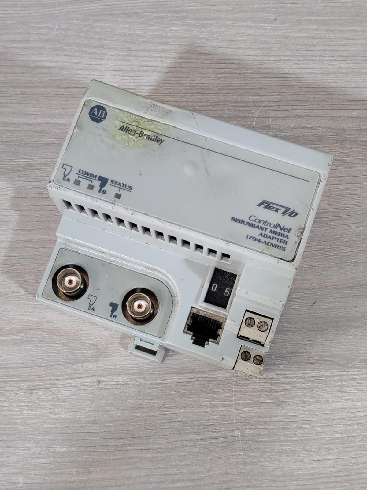 Allen-Bradley 1794-ACNR15 SER.C REV 4 F/W 4.3 ALLEN-BRADLEY 1794-ACNR15 SER.C REV 4 F/W 4.3 FLEX I/O CONTROLNET -W/ DAMAGED 3