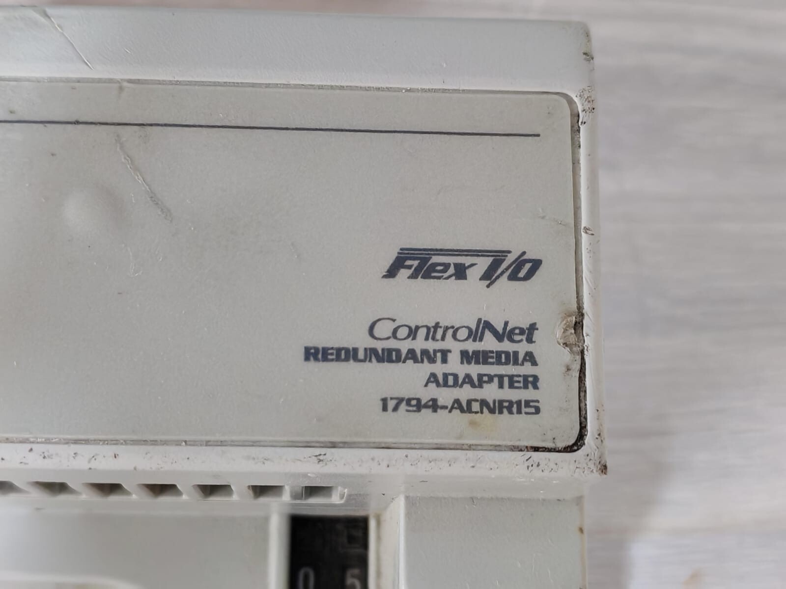 Allen-Bradley 1794-ACNR15 SER.C REV 4 F/W 4.3 ALLEN-BRADLEY 1794-ACNR15 SER.C REV 4 F/W 4.3 FLEX I/O CONTROLNET -W/ DAMAGED 4