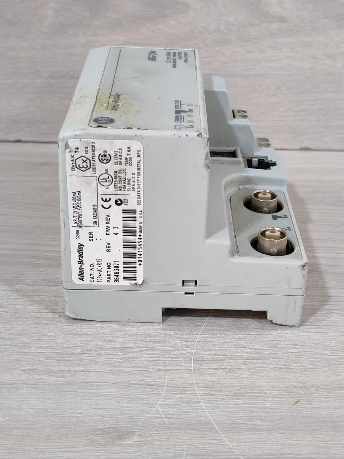Allen-Bradley 1794-ACNR15 SER.C REV 4 F/W 4.3 ALLEN-BRADLEY 1794-ACNR15 SER.C REV 4 F/W 4.3 FLEX I/O CONTROLNET -W/ DAMAGED 9