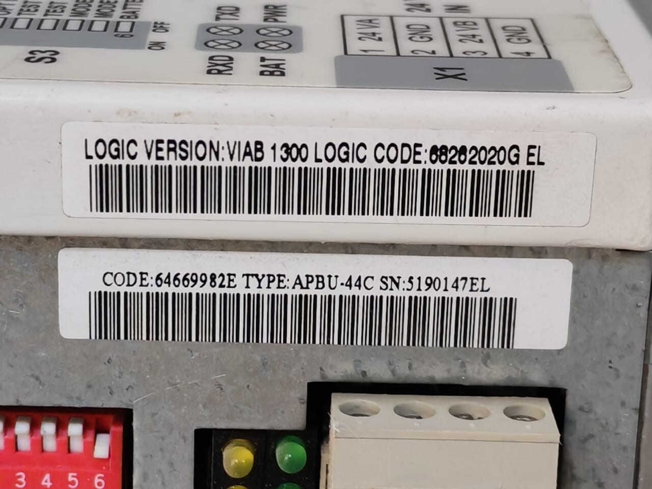 ABB APBU-44C ABB APBU-44C Branching Unit 64688391 C 3