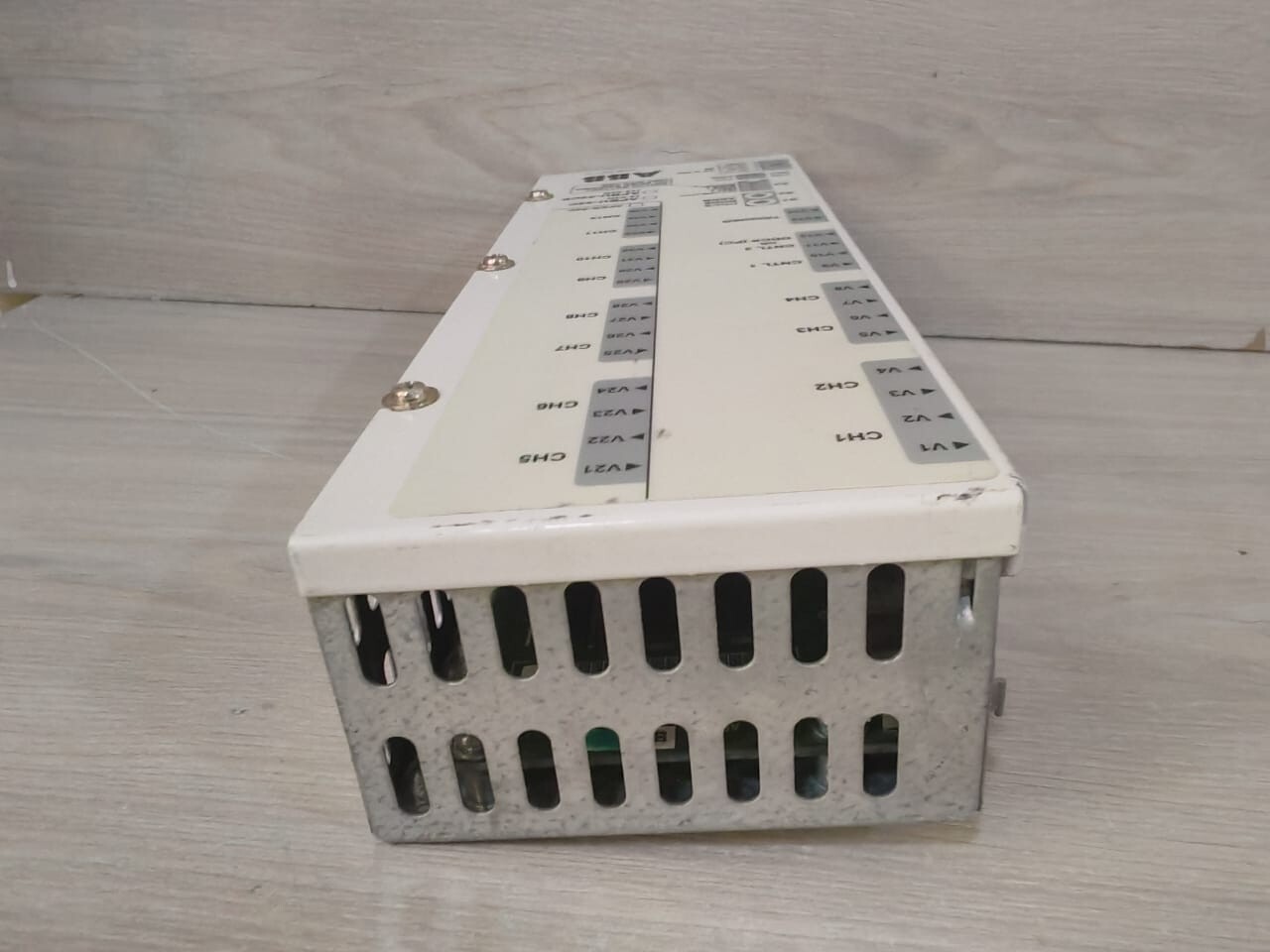 ABB APBU-44C ABB APBU-44C Branching Unit 64688391 C 7