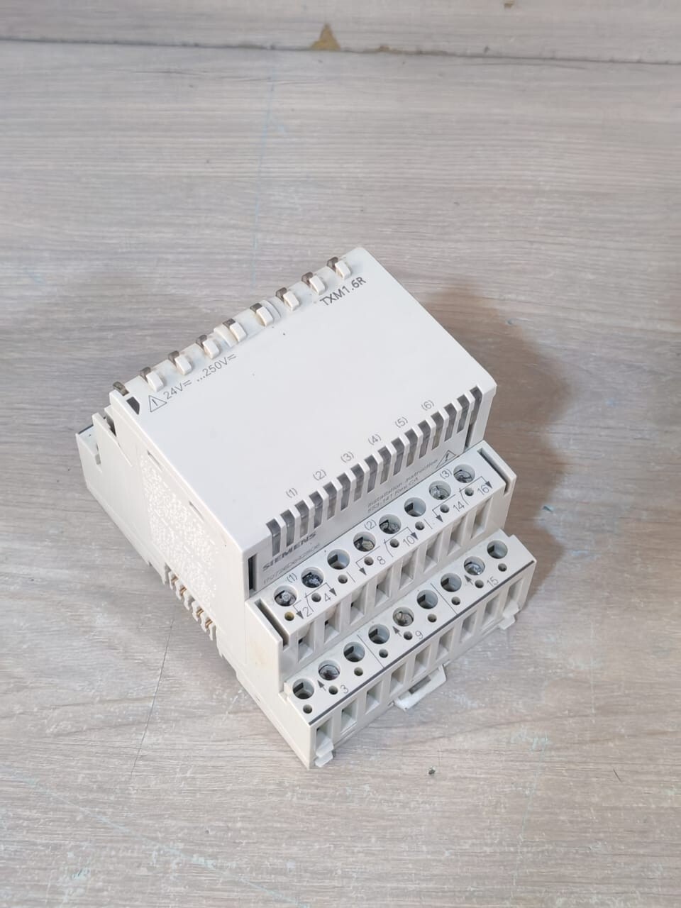 Siemens TXM1.6R Siemens TXM1.6R Digital Output Module 24V 5