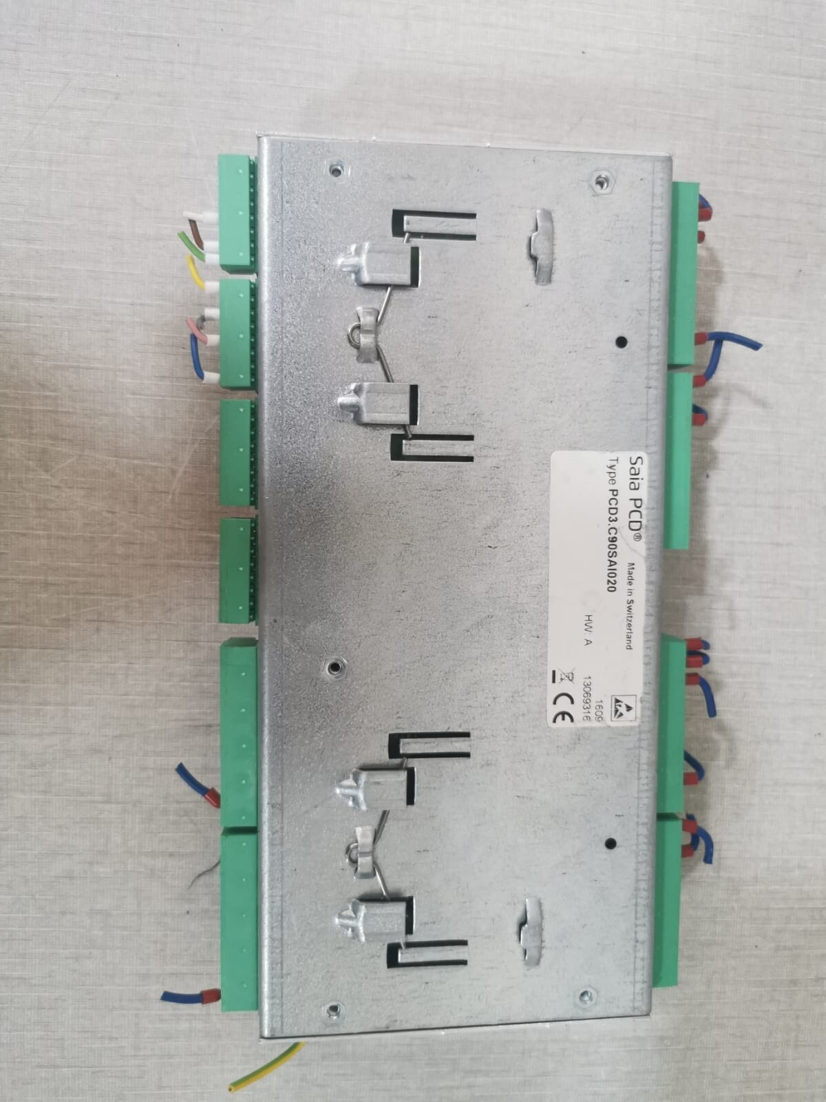 Saia PCD3.C90SAI02 Saia PCD3.C90SAI020 System Control Device 4