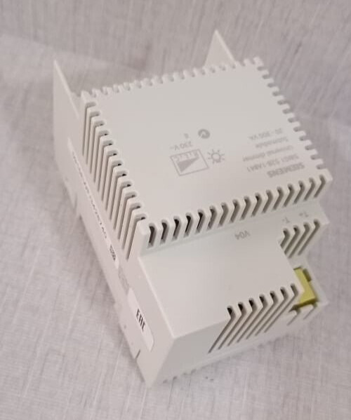 Siemens 5WG1 528-1AB41 Siemens 5WG1 528-1AB41 Universal Dimmer Sub Module 20-300VA 5