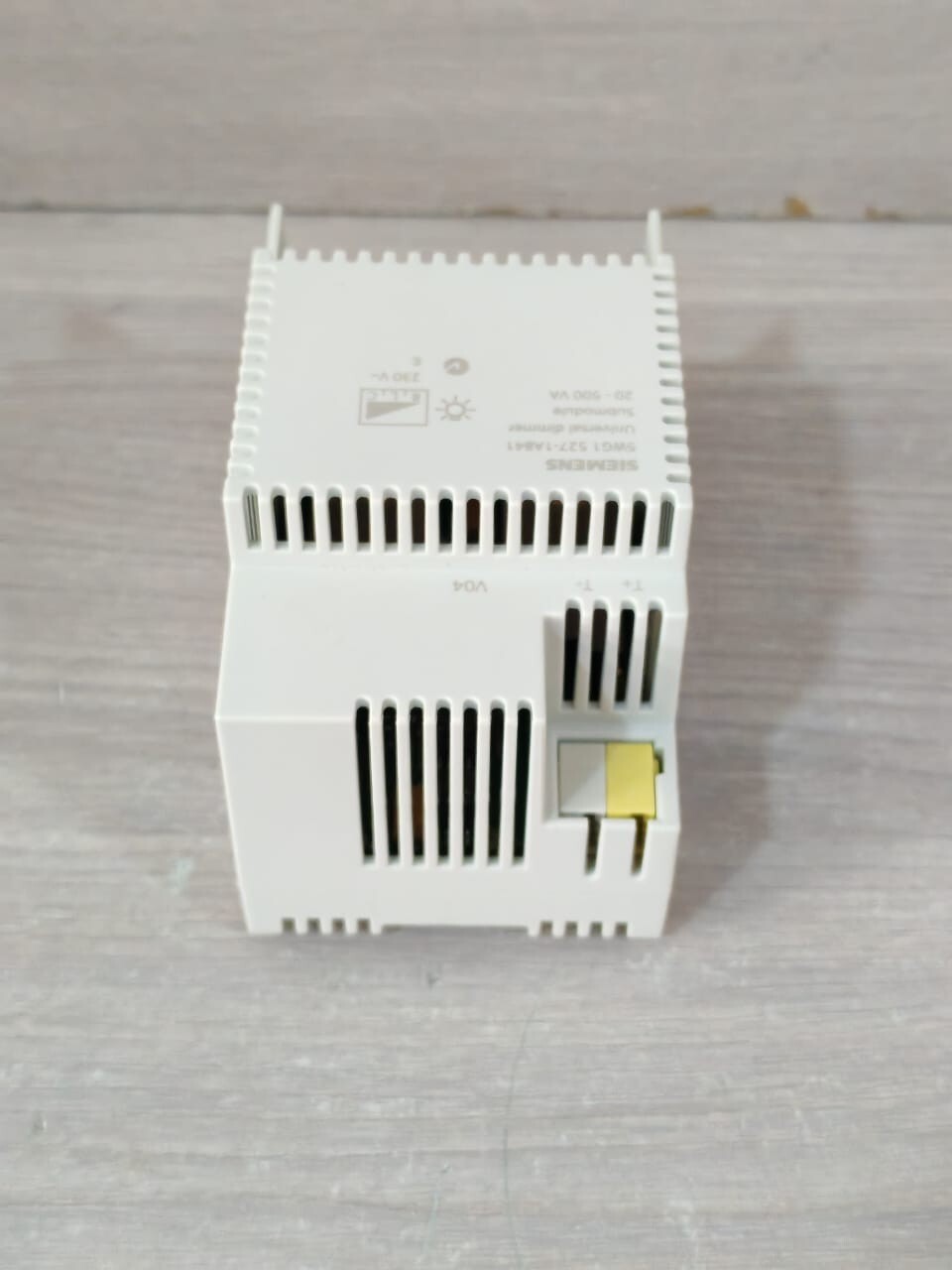 Siemens 5WG1 527-1AB41 Siemens 5WG1 527-1AB41 Universal Dimmer Sub Module 20-500 V 7