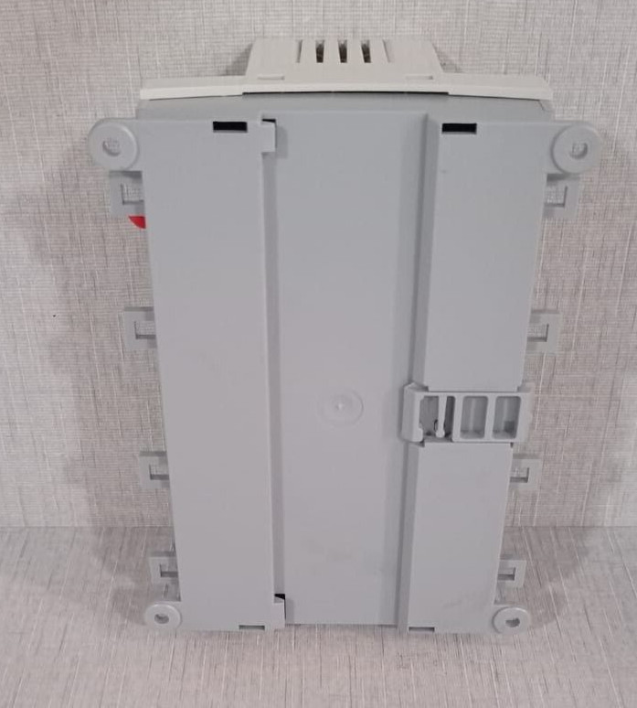 Siemens RX32.1/00032 Siemens RXC32.1/ RX32.1/00032 AC 24V-6VA 50/60HZ T50 Room Controller 6