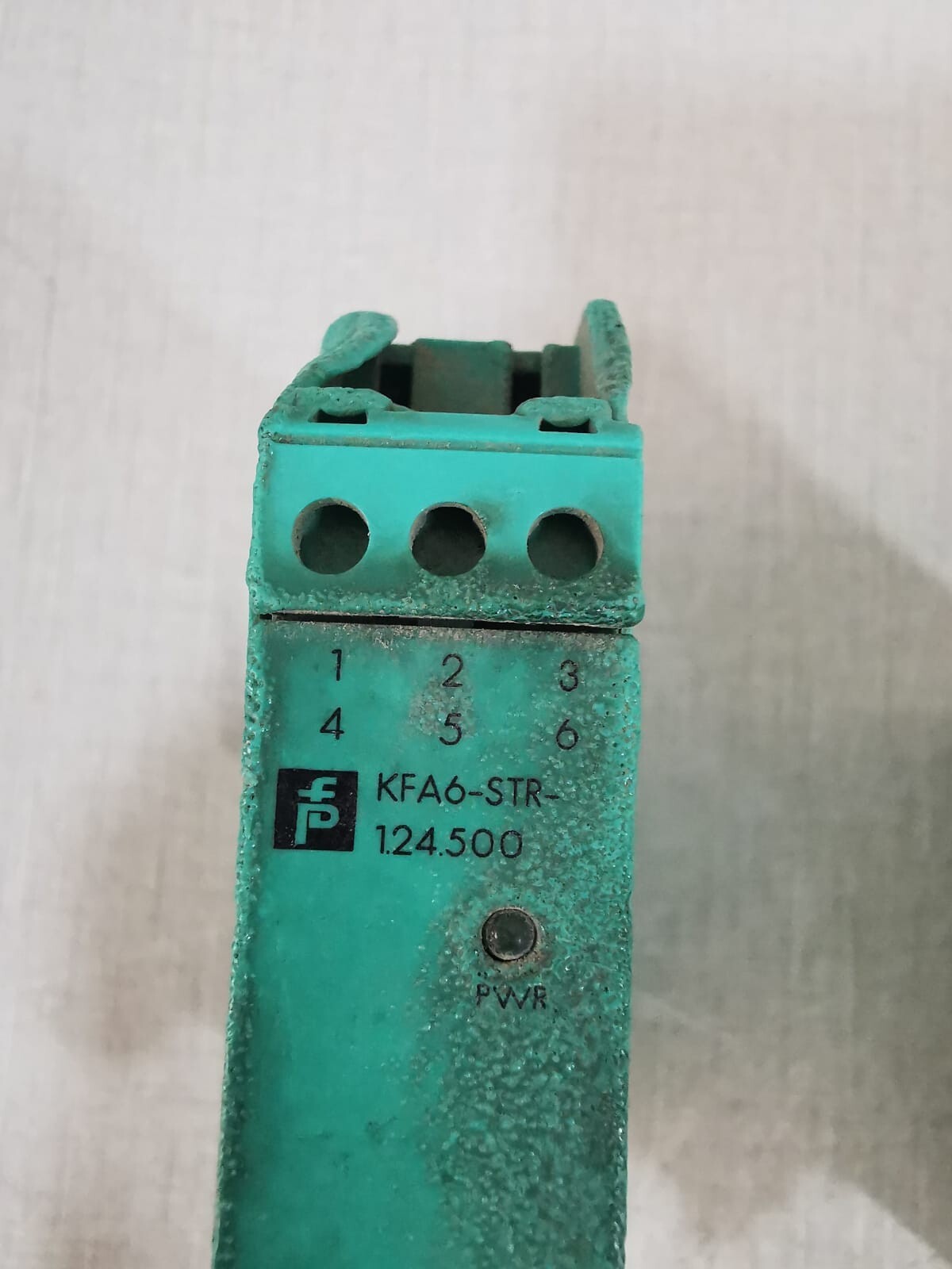 Pepperl+Fuchs STR-124 PEPPERL+FUCHS KFA6-STR-124.500 P/N: 46544 Power Supply - BURNT 2