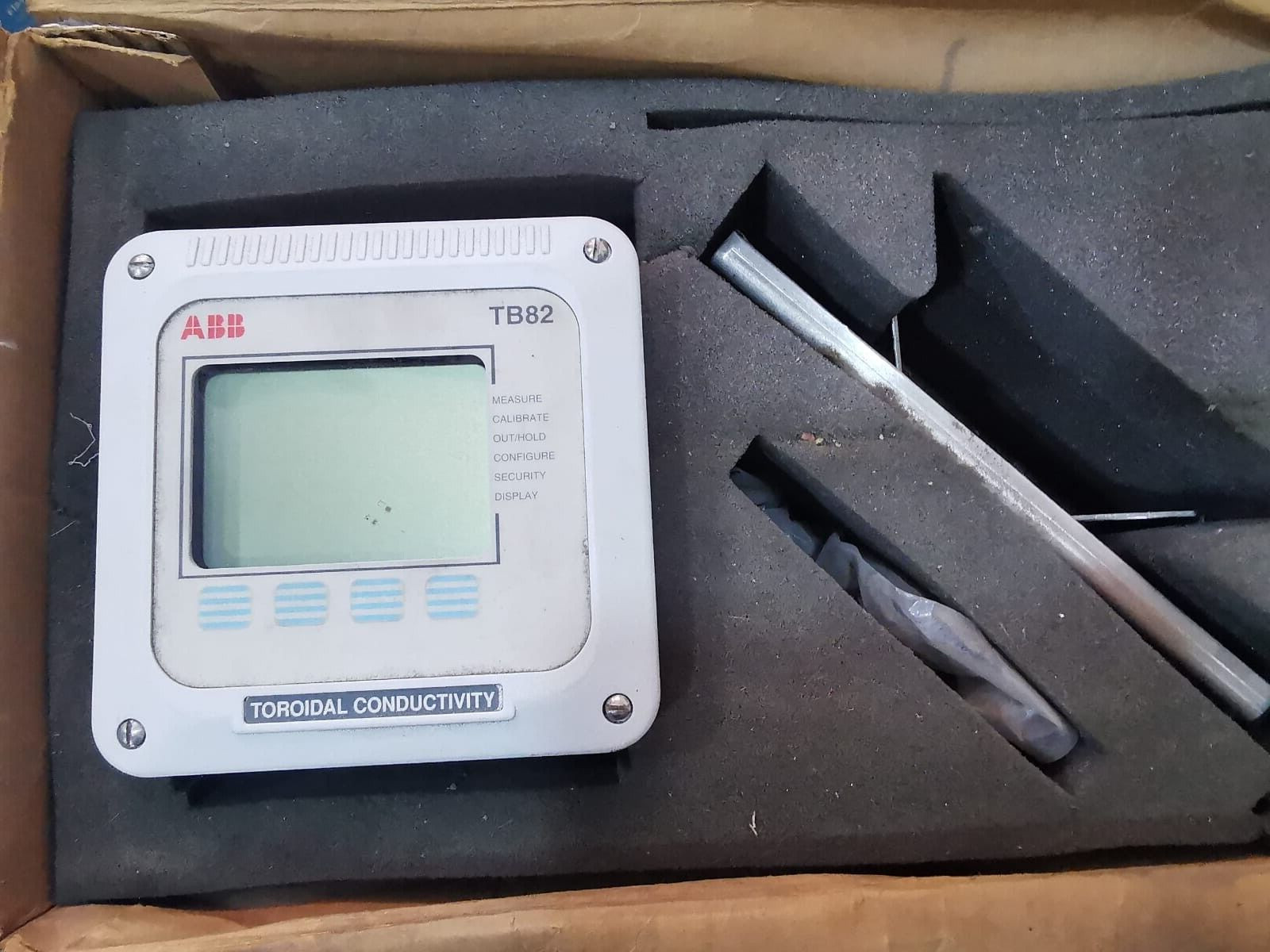 ABB TB82TC1110101 ABB TB82 HART CONDUCTIVITY TRANSMITTER TB82TC1110101 6