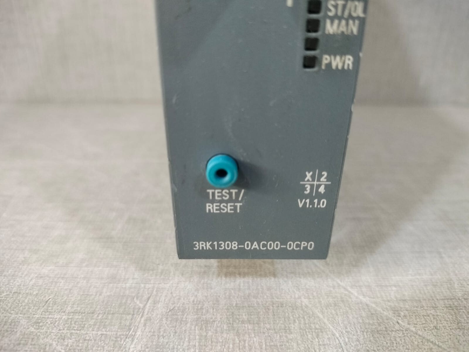 Siemens SIMATIC-ET-200SP SIEMENS SIMATIC ET 200SP ENGINE STARTER 3RK1308-0AC00-0CP0 3
