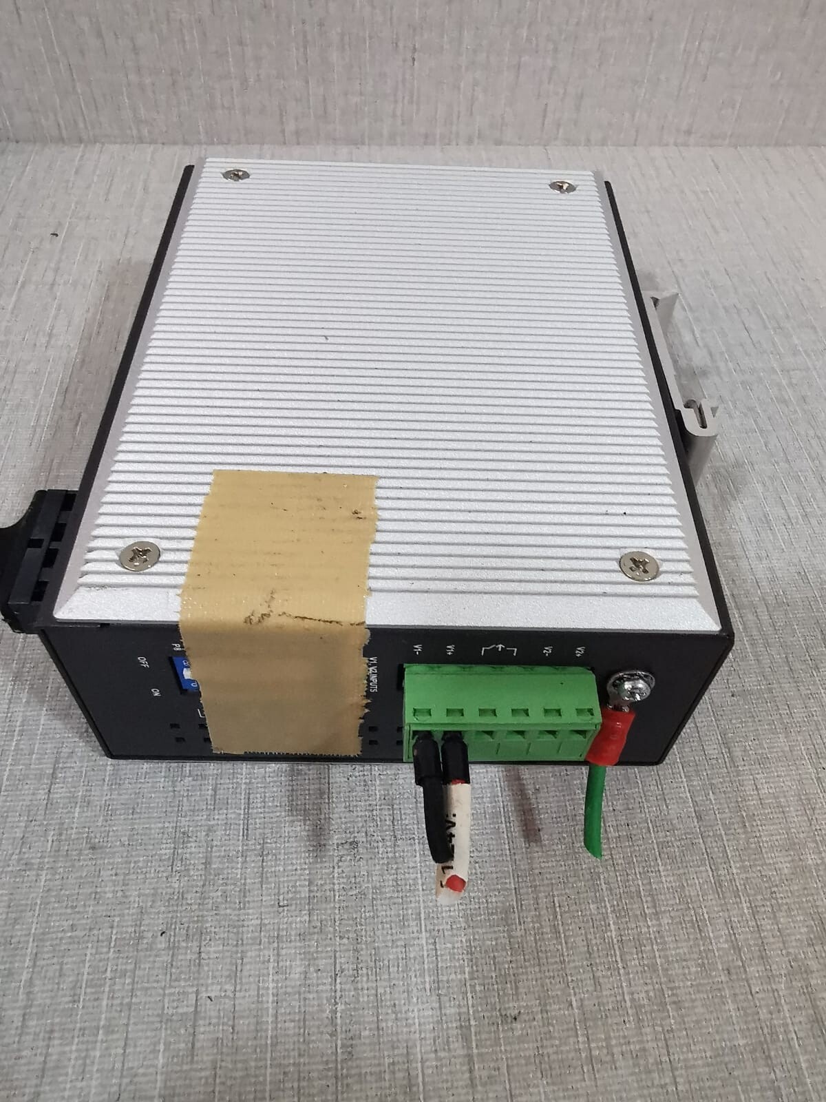 Moxa EDS-308-M-SC MOXA EDS-308-M-SC EtherDevice Switch 6