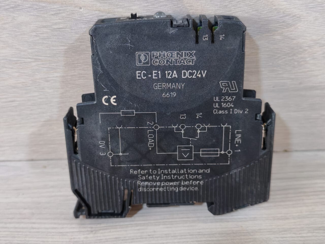 Phoenix Contact EC-E1 12A DC24V PHOENIX CONTACT EC-E1 12A DC24V Electronic Device Circuit Breaker 3