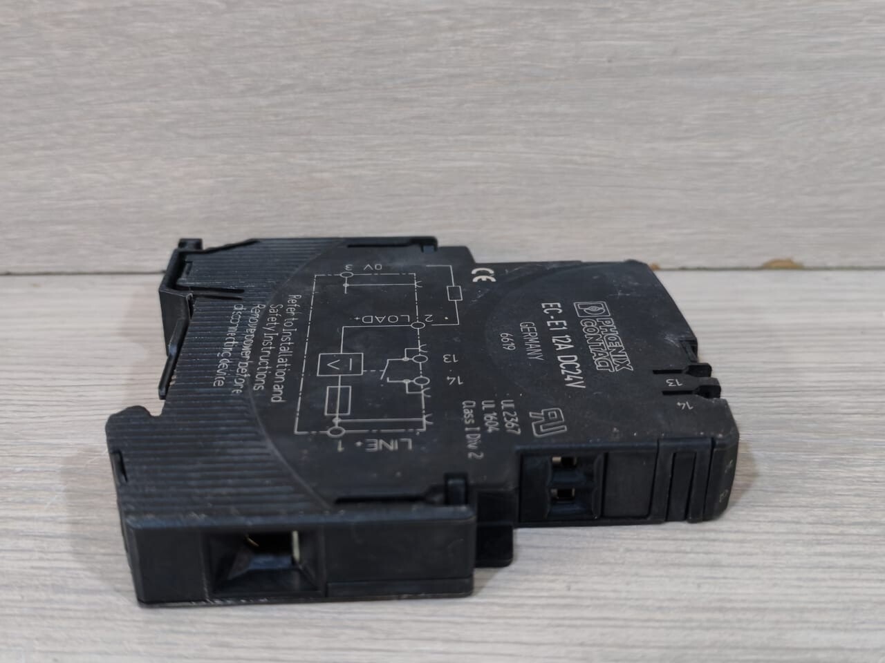 Phoenix Contact EC-E1 12A DC24V PHOENIX CONTACT EC-E1 12A DC24V Electronic Device Circuit Breaker 5
