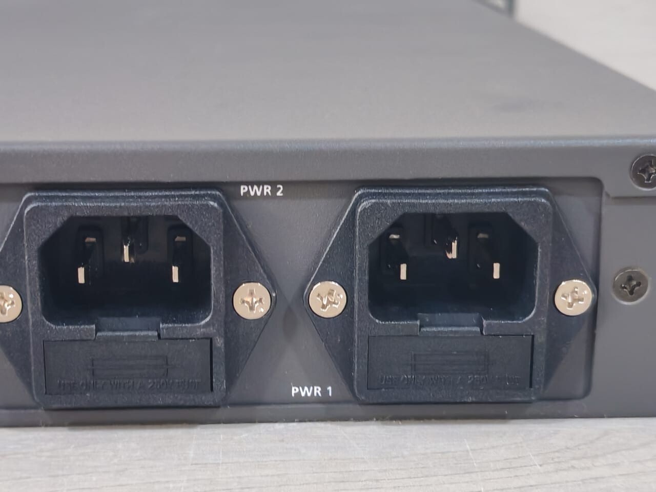 MOXA PN:3093000000961 REV.1.2.0 MOXA IKS-6728-4GTXSFP-HV-HV-T PN:3093000000961 REV.1.2.0 Gigabit Switch 10