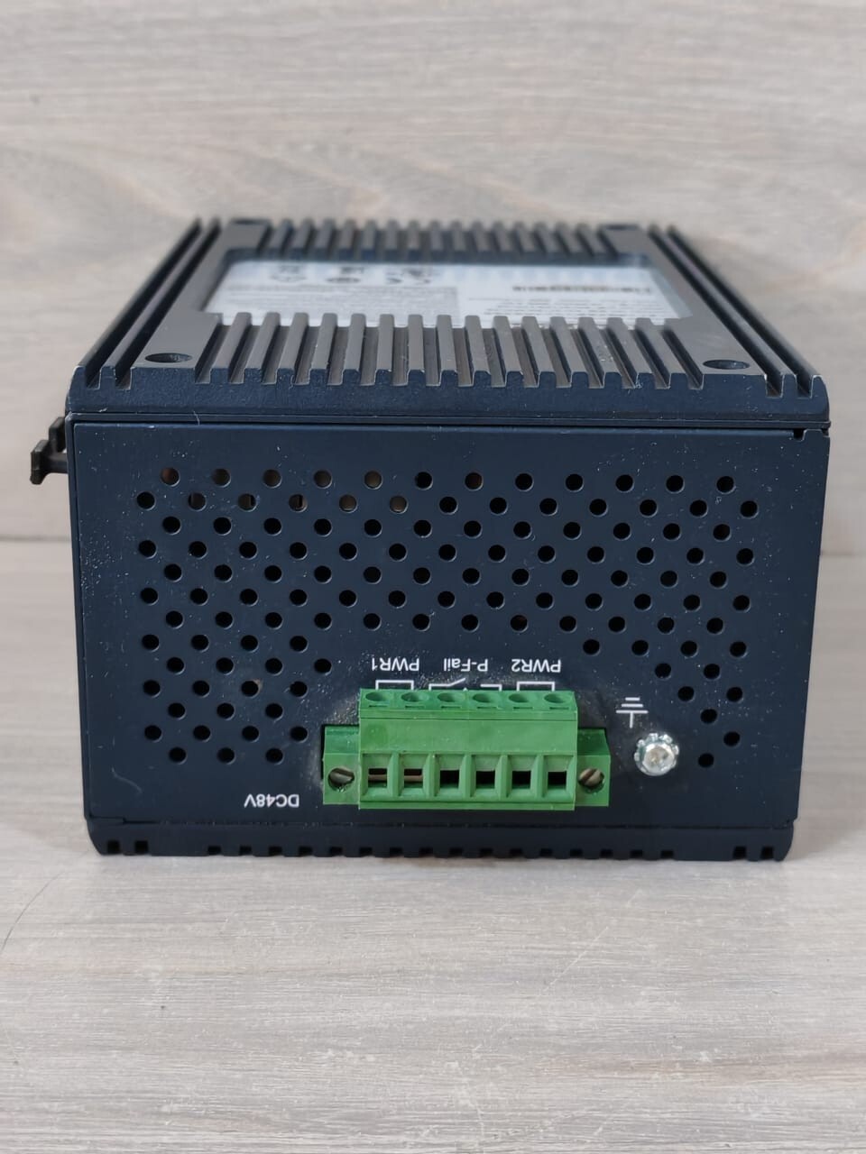 Advantech EKI-2712G -4FPI-AE Advantech EKI-2712G EKI-2712G -4FPI-AE INDUSTRIAL ETHERNET SWITCH 7