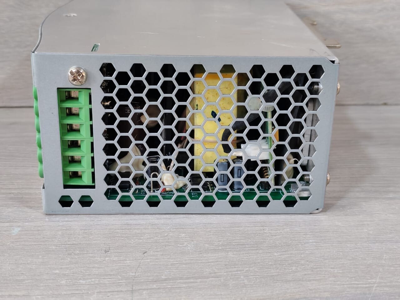 MEAN WELL SDR-240-48 MW MEAN WELL SDR-240-48 POWER SUPPLY 100-240VAC 2.6A 9