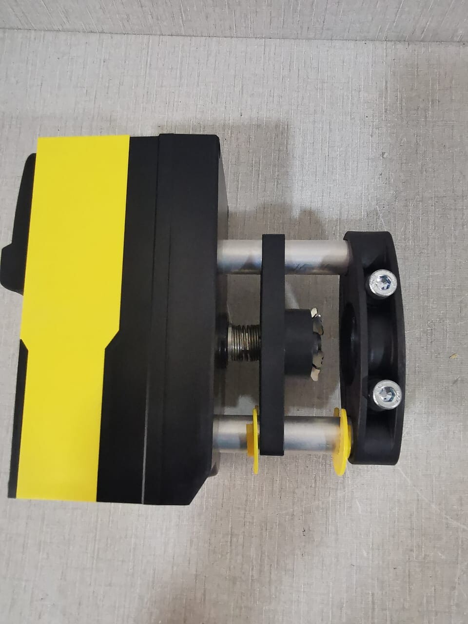 SAUTER AVM321SF132 SAUTER AVM321SF132 Electric Actuator Spring Return Positioner 2