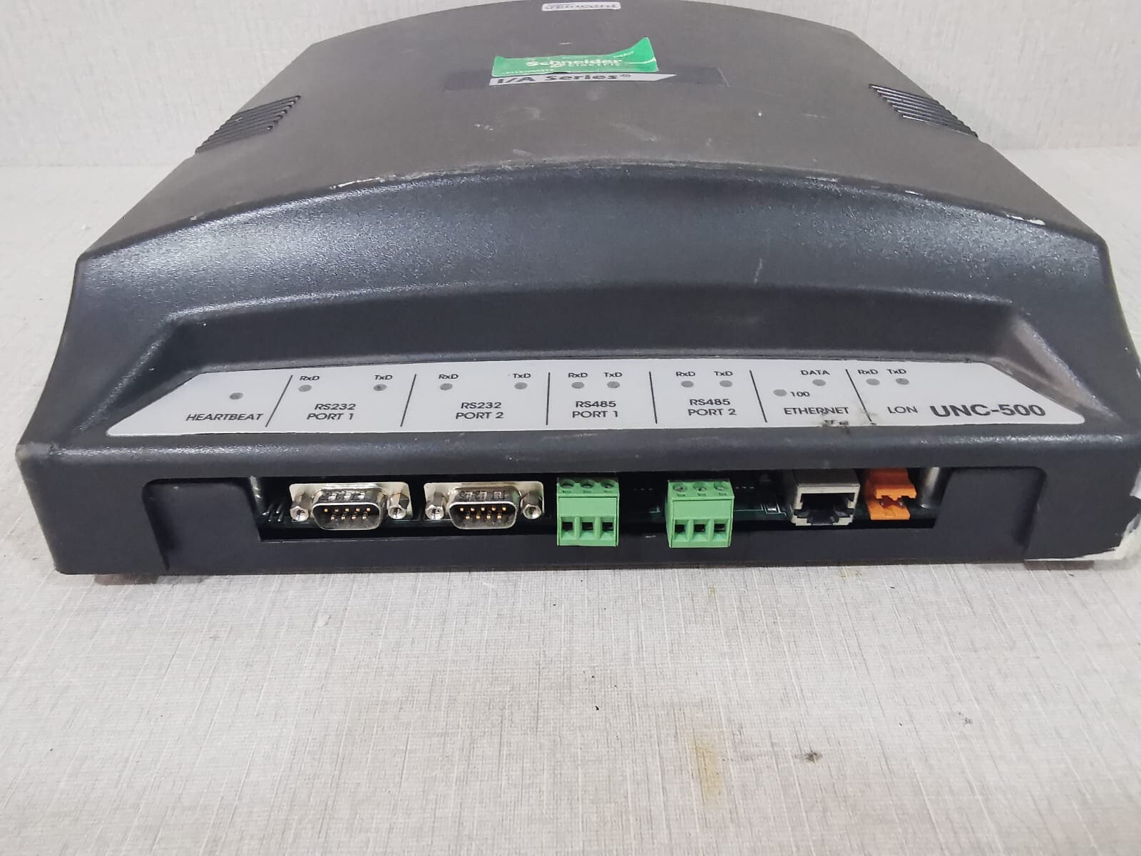 Schneider Electric UNC-510-2 Schneider Electric UNC-500 Universal Network Controller Invensys UNC-510-2 7